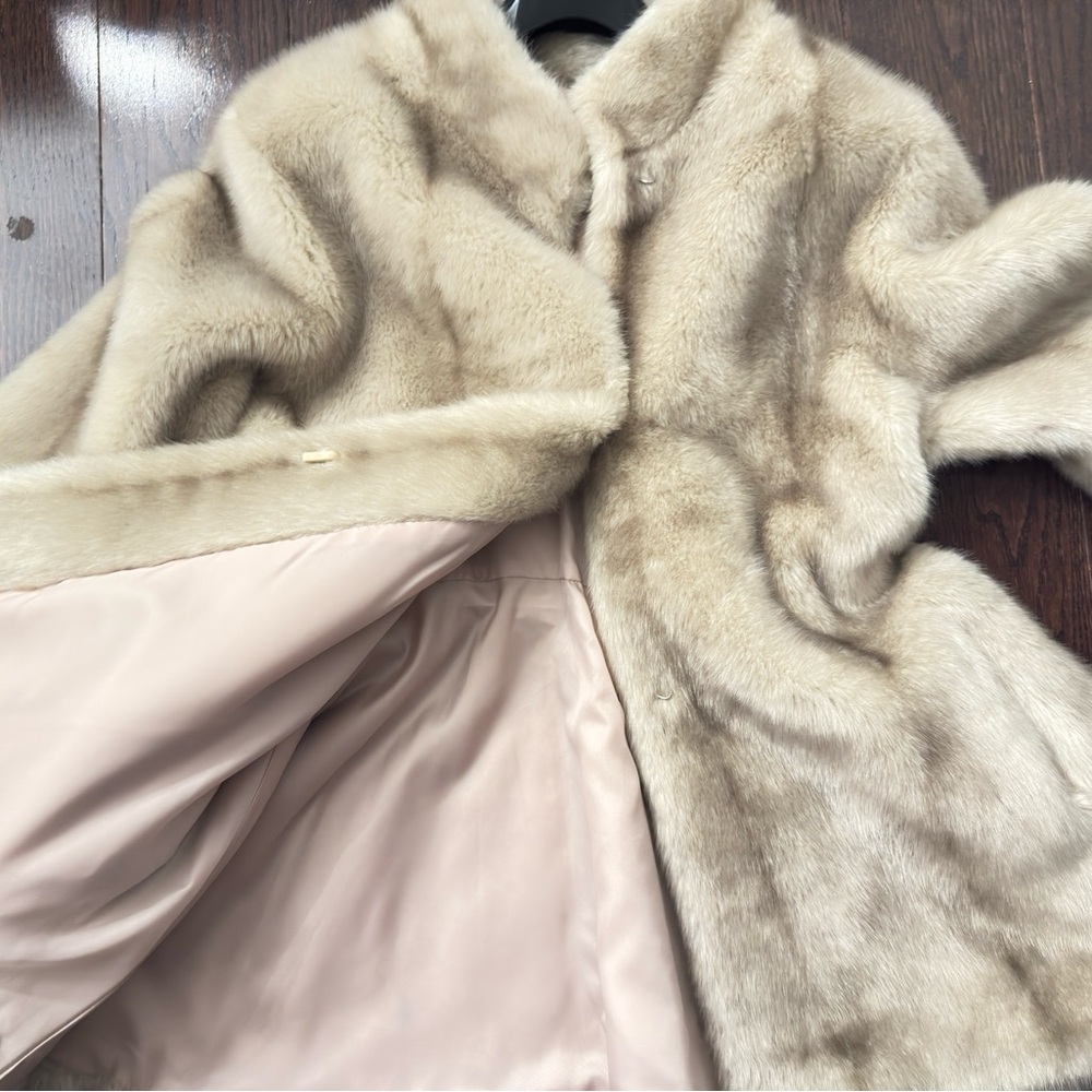 Women's Cream Teddy Jacket - Picture 5 of 14